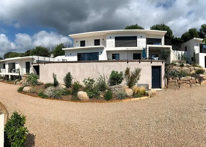 Le Figuier 6 Pers Piscine Chauffee 2 Min En Voiture Sainte-Lucie de Porto-Vecchio